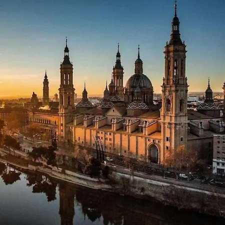 公寓 Centric El Secreto Del Pilar Comotucasa 萨拉戈萨